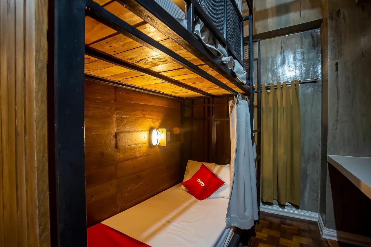 Oyo 821 Connector Hostel Makati City Extérieur photo