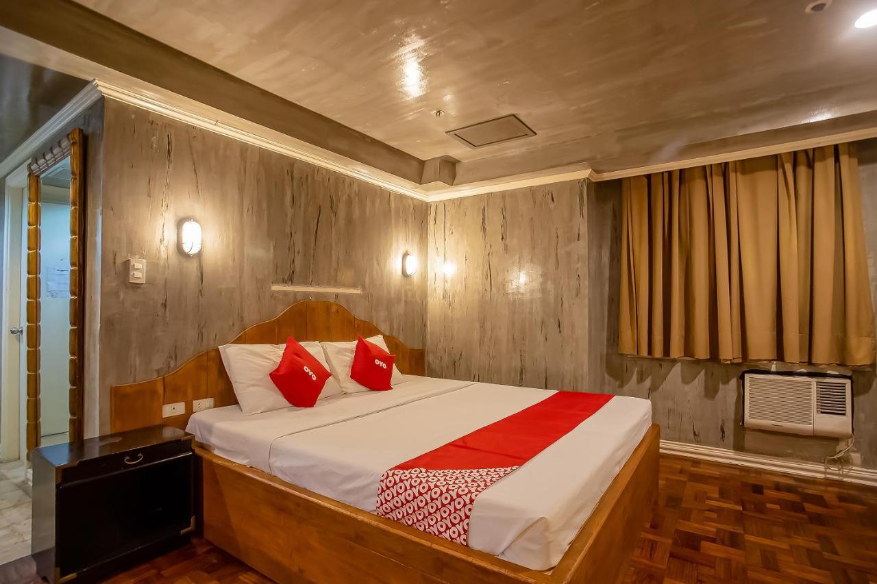 Oyo 821 Connector Hostel Makati City Extérieur photo