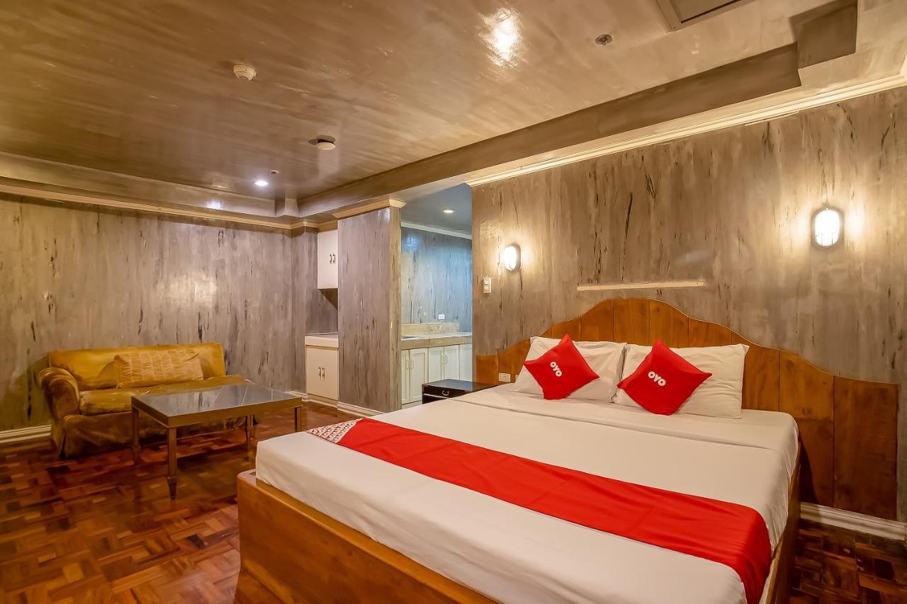 Oyo 821 Connector Hostel Makati City Extérieur photo
