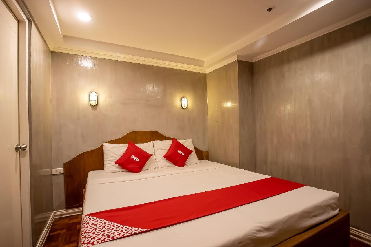 Oyo 821 Connector Hostel Makati City Extérieur photo