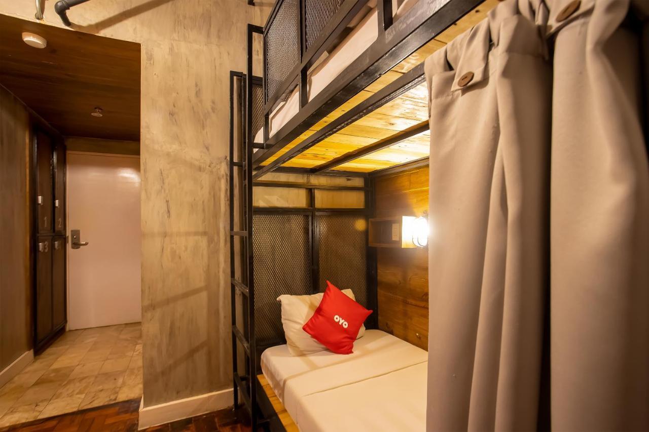 Oyo 821 Connector Hostel Makati City Extérieur photo