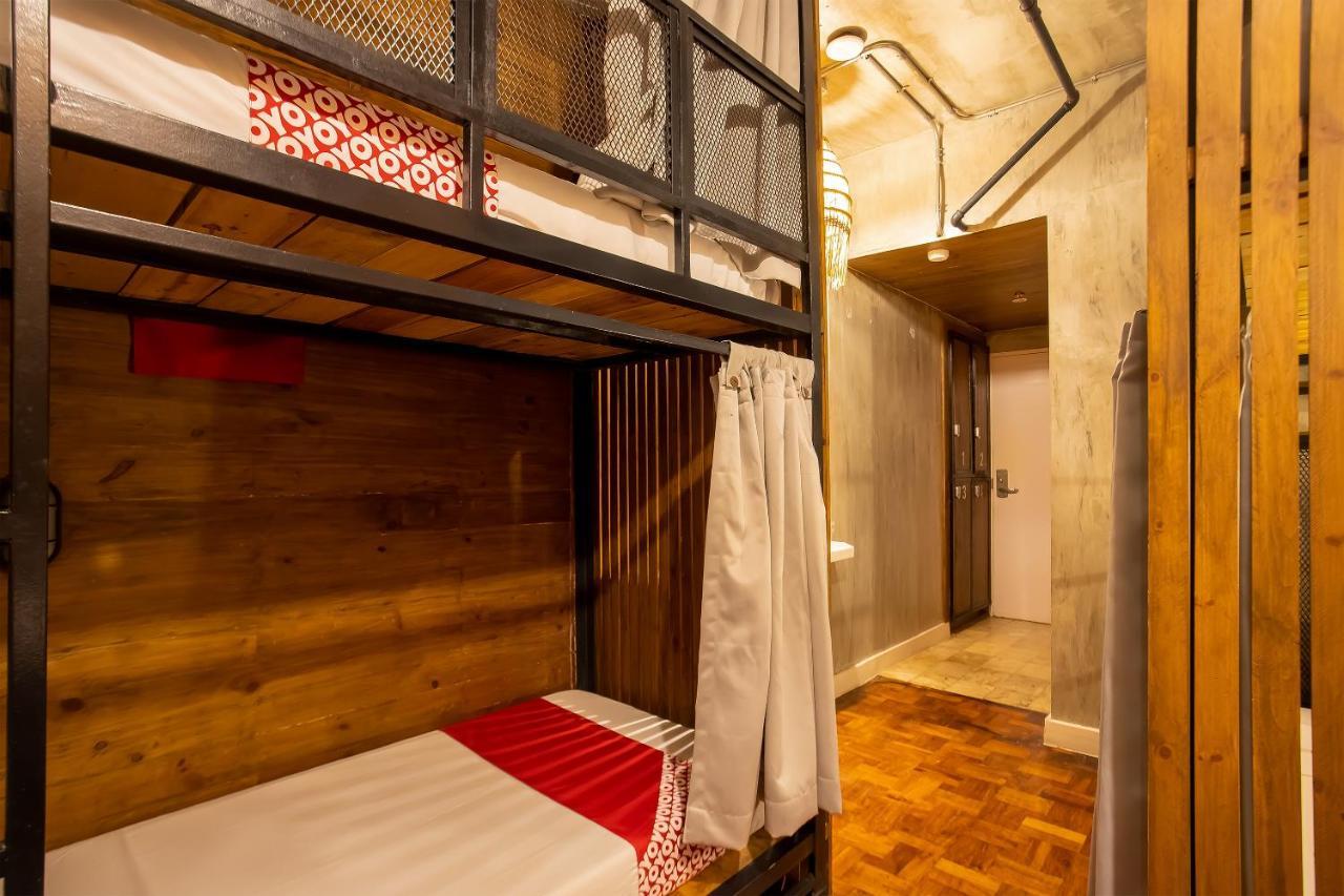 Oyo 821 Connector Hostel Makati City Extérieur photo